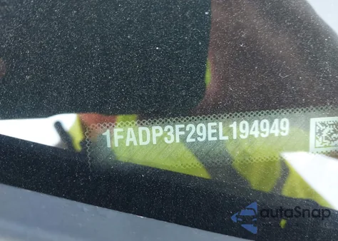 2014 Ford Focus Se z USA, uszkodzony, nr VIN 1FADP3F29EL194949